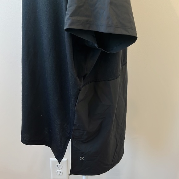 Champion Black T-Shirt - Picture 4 of 5